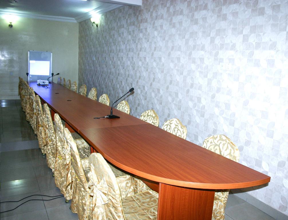Petrus Hotels Royale Abuja Dış mekan fotoğraf